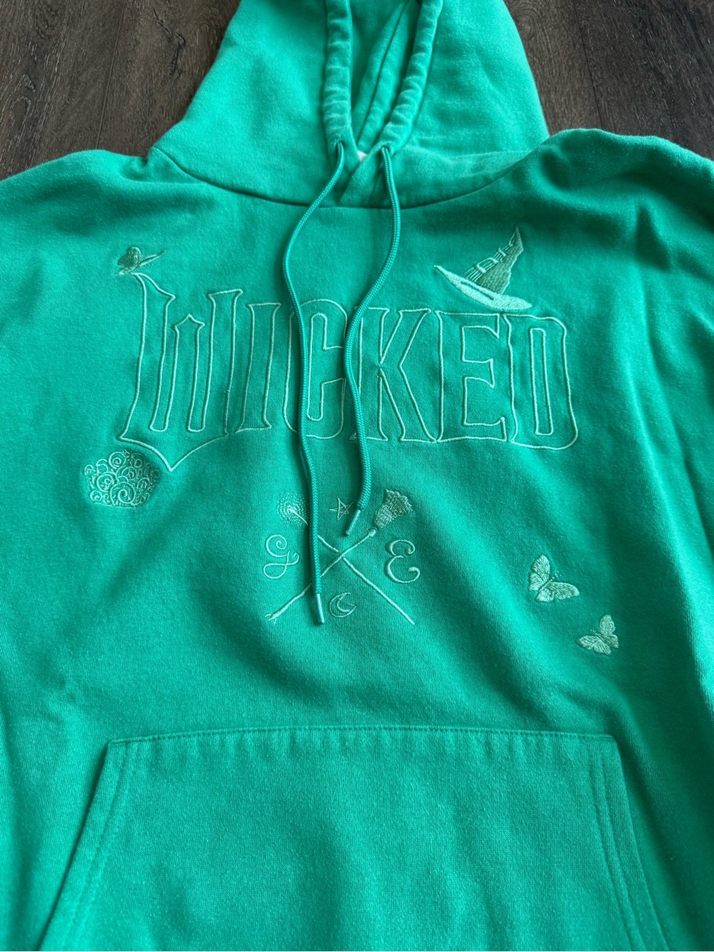 Wicked Green Hooded Sweatshirt Women’s Size Large